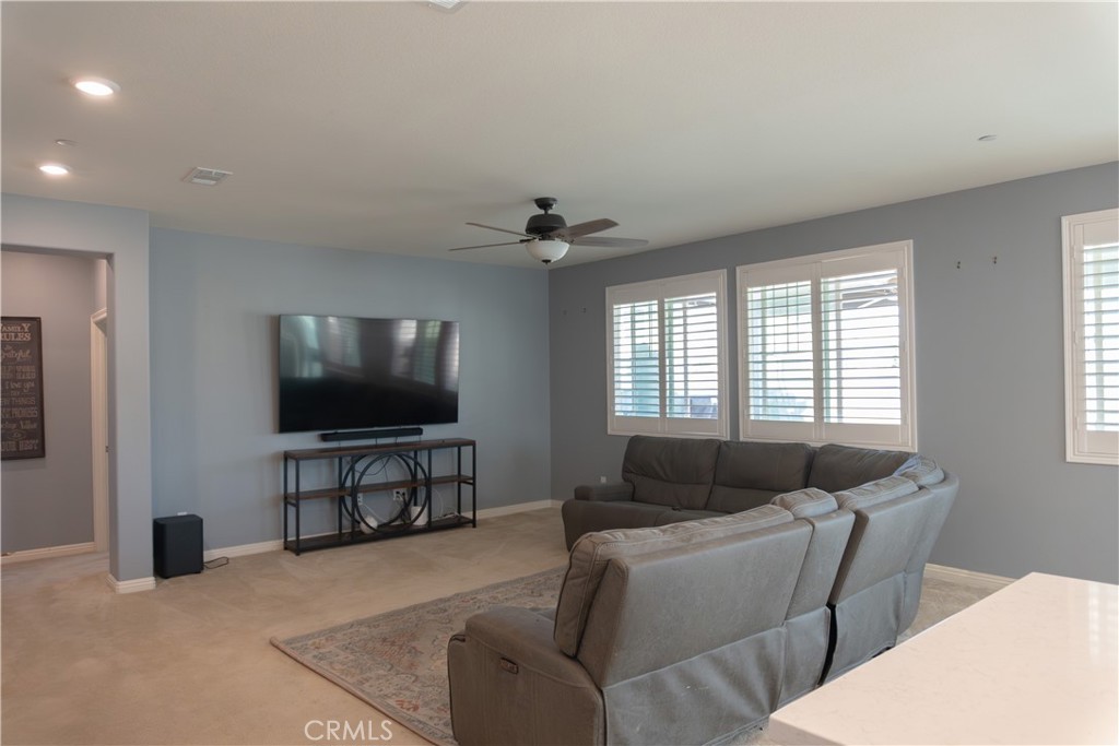 12342 Del Sur Property Photo 4