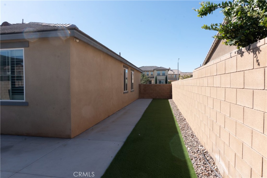 12342 Del Sur Property Photo 18