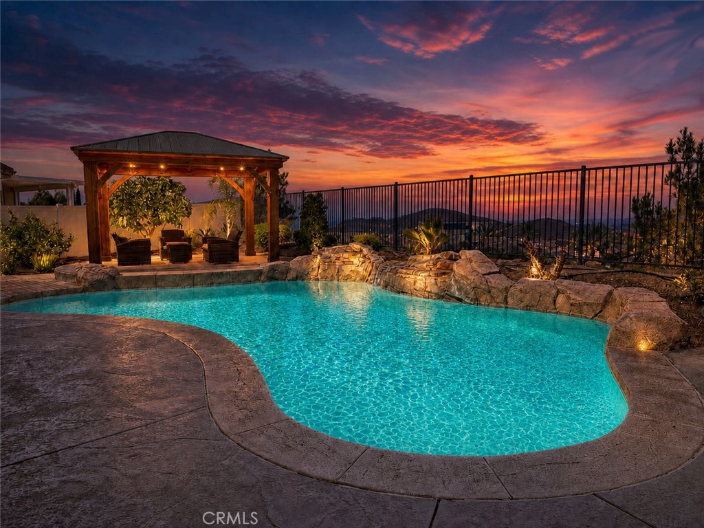 13122 Capricornio Property Photo 1