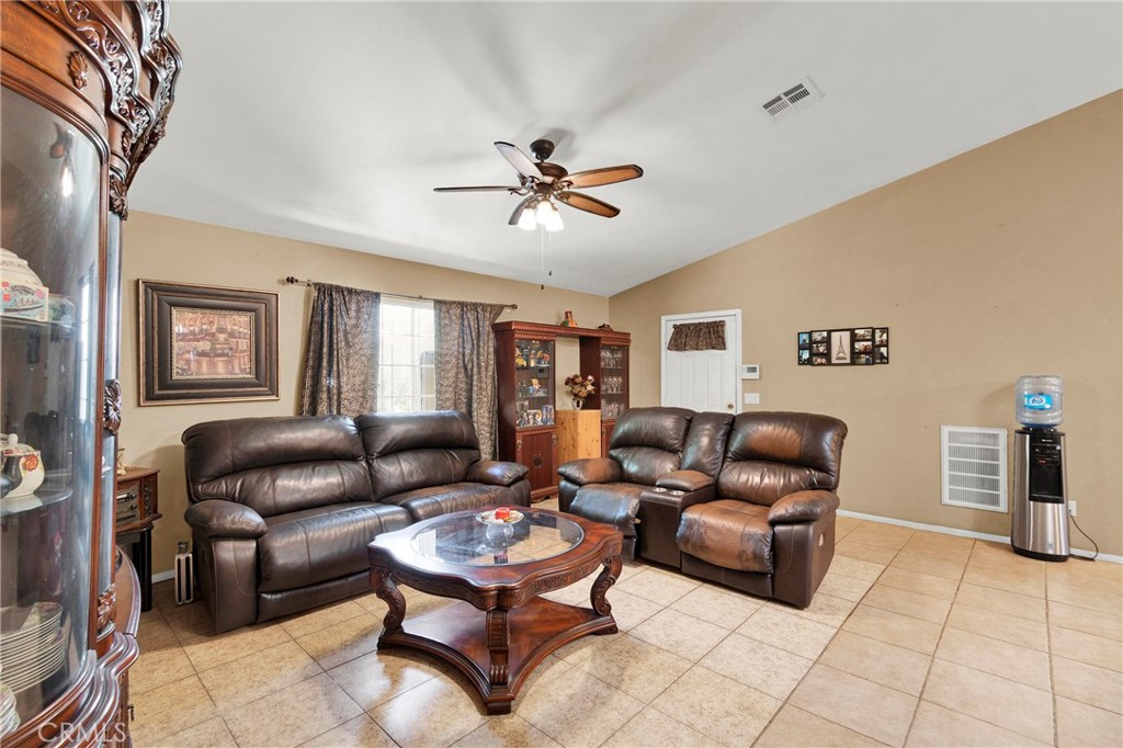 51815 Riza Property Photo 20
