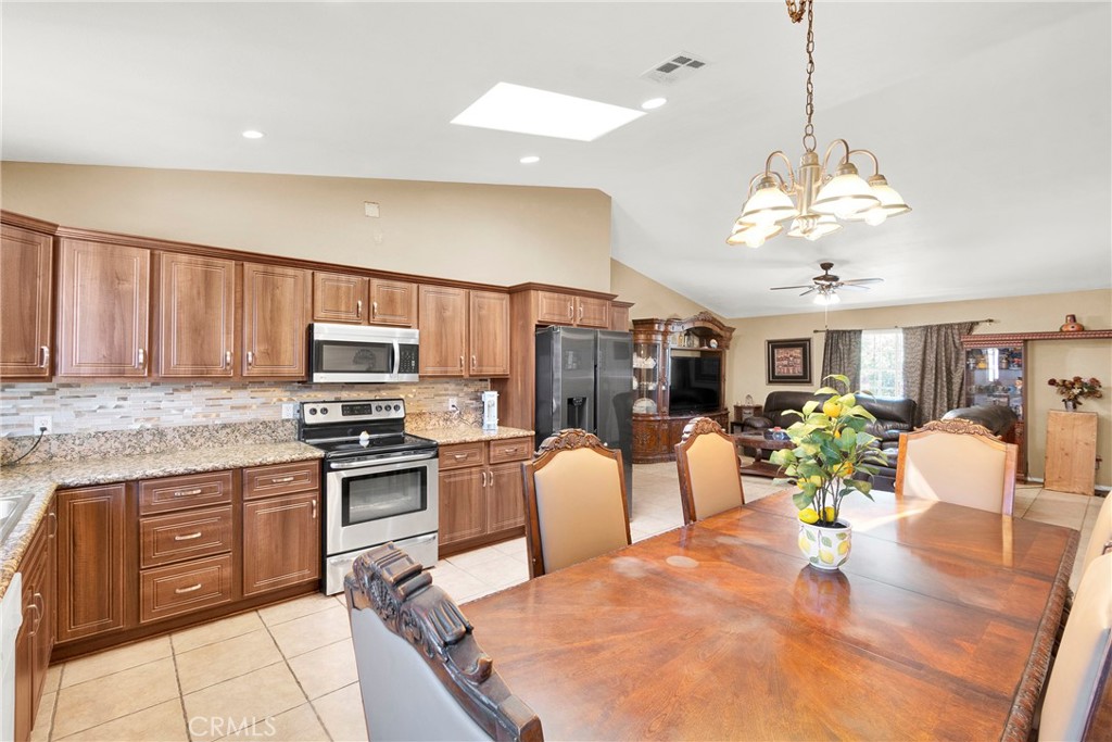51815 Riza Property Photo 26