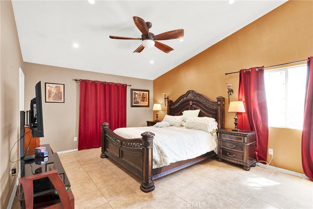 51815 Riza Property Photo 28