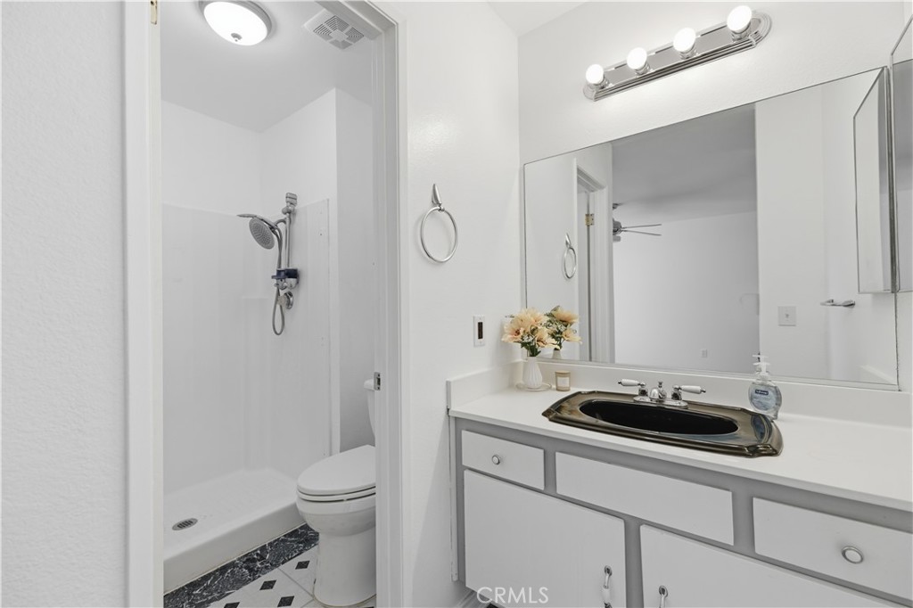 7035 Batavia Way Property Photo 10