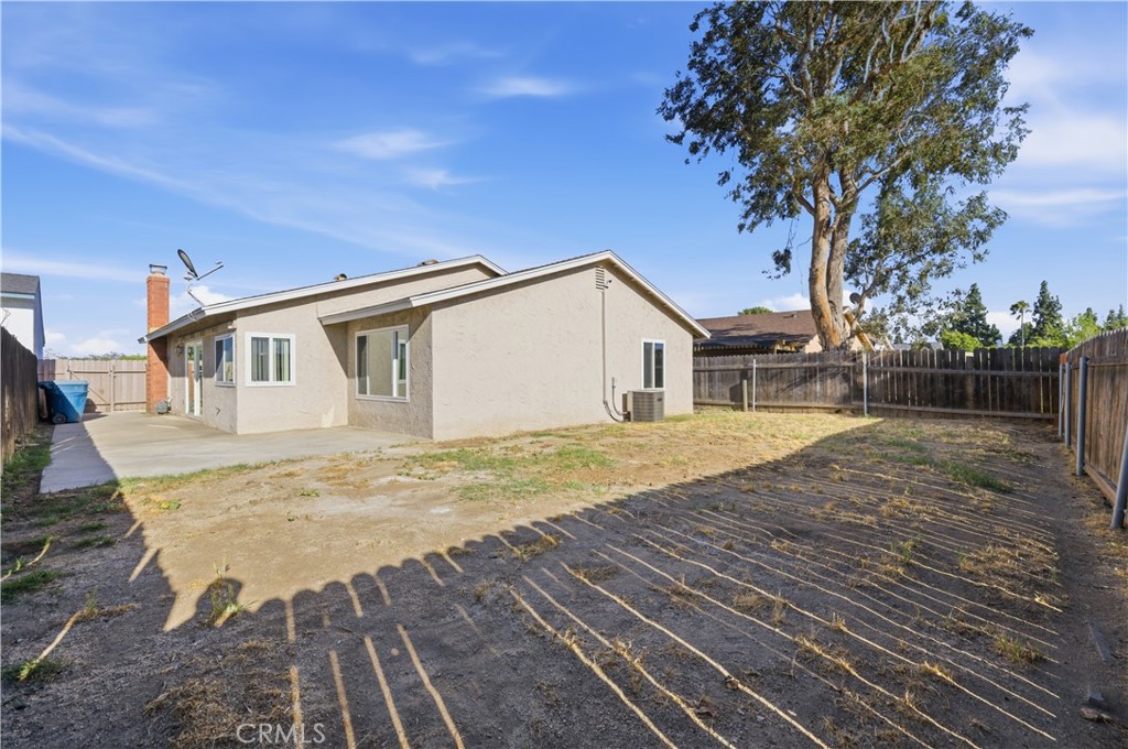 7035 Batavia Way Property Photo 18