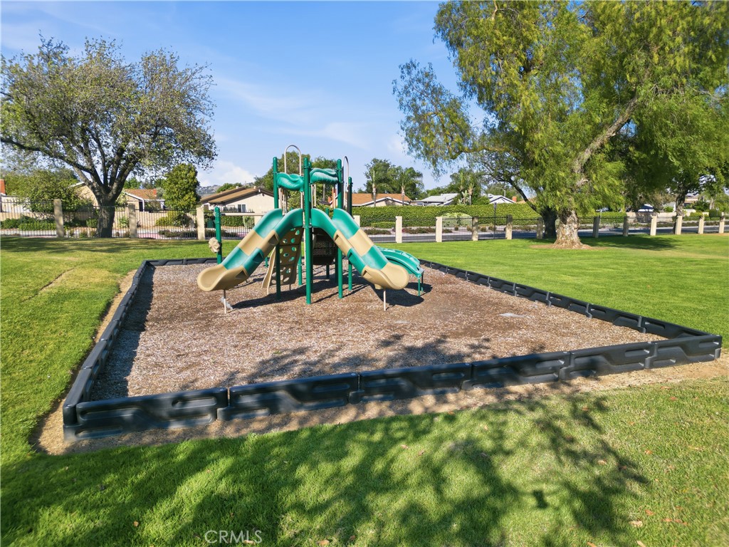 7035 Batavia Way Property Photo 20