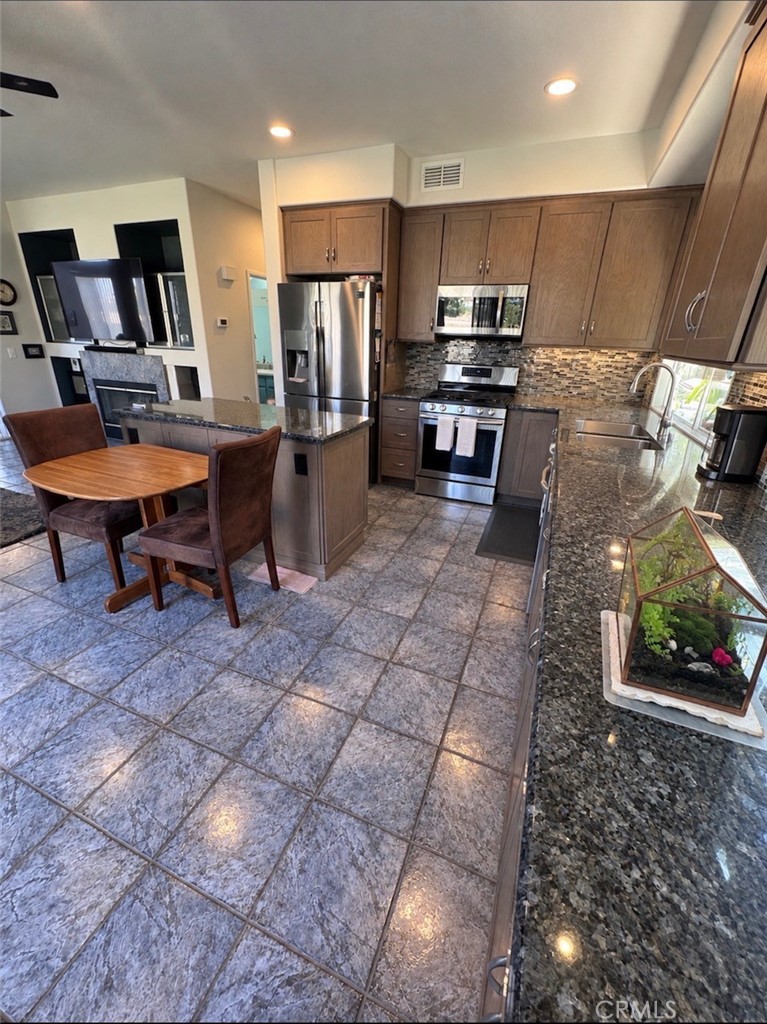 14842 Fox Ridge Drive Property Photo 16