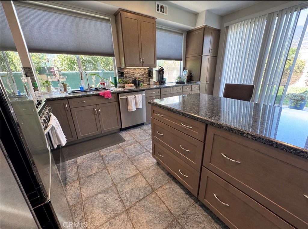 14842 Fox Ridge Drive Property Photo 19