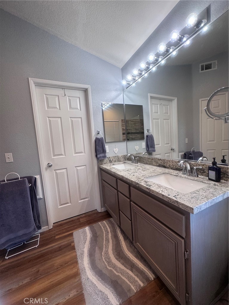 14842 Fox Ridge Drive Property Photo 31
