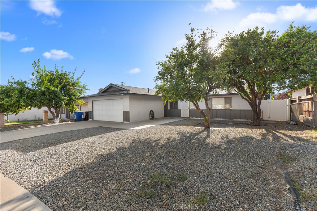 1512 Cole Property Photo 4