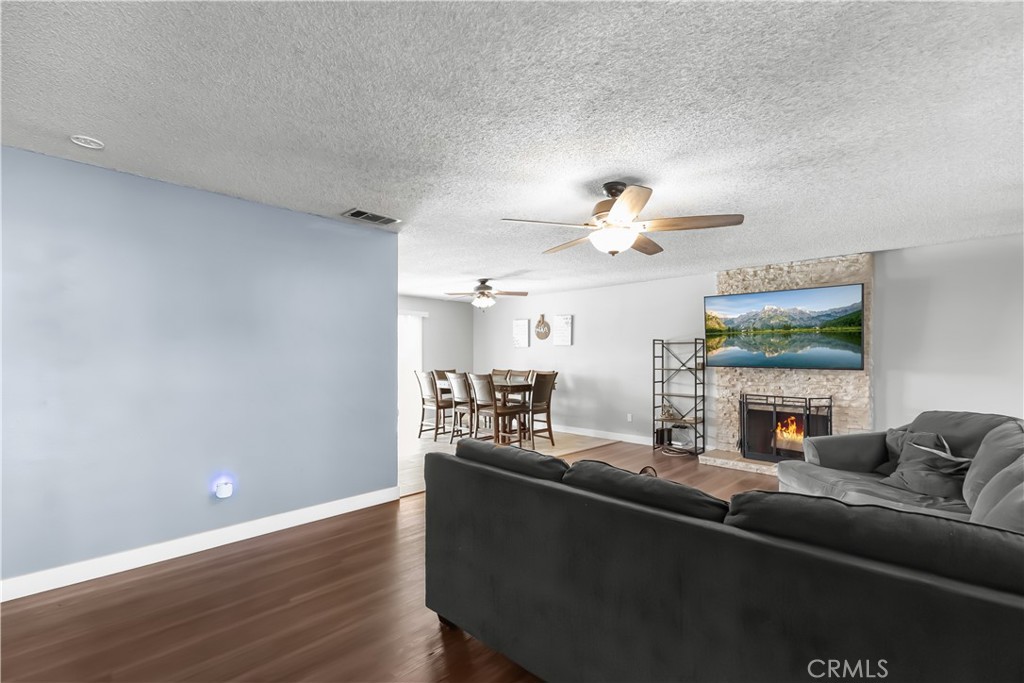 1512 Cole Property Photo 8