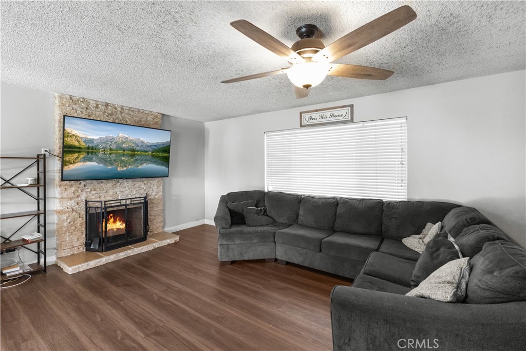 1512 Cole Property Photo 9