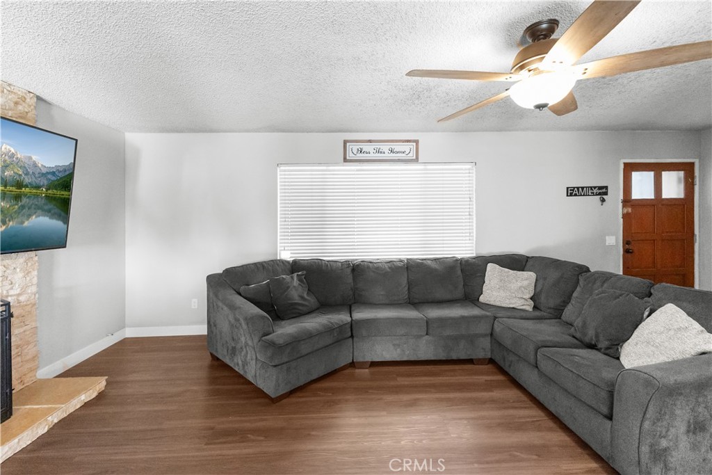 1512 Cole Property Photo 10