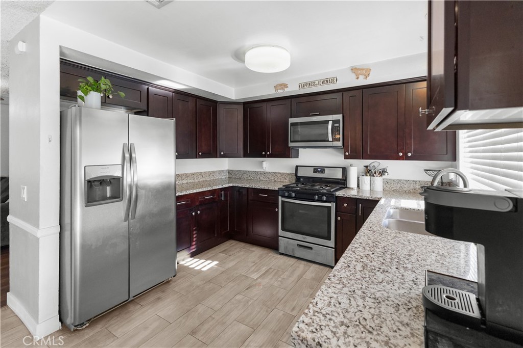 1512 Cole Property Photo 16