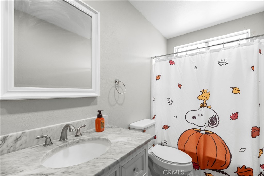 1512 Cole Property Photo 24