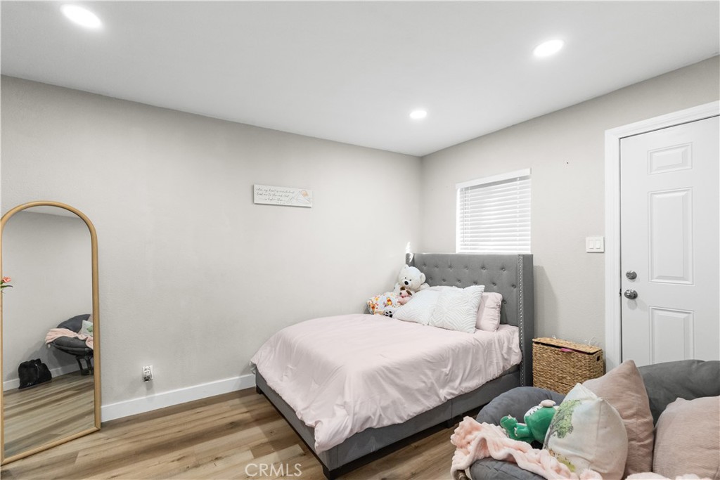1512 Cole Property Photo 31