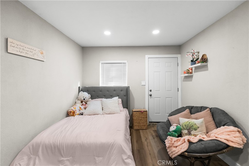 1512 Cole Property Photo 32