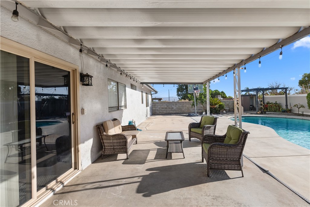 1512 Cole Property Photo 44