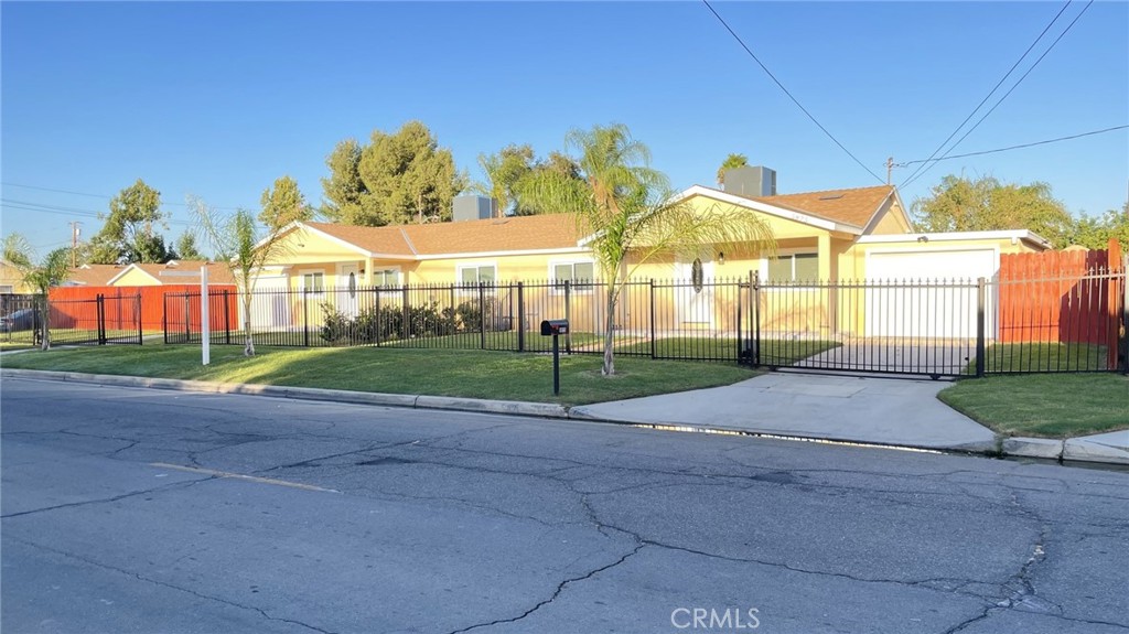 5875 5877 Challen Avenue Property Photo 2
