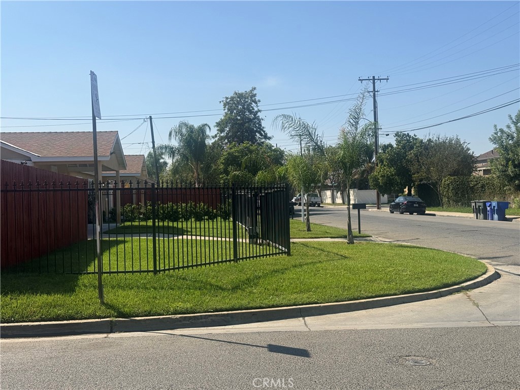 5875 5877 Challen Avenue Property Photo 3