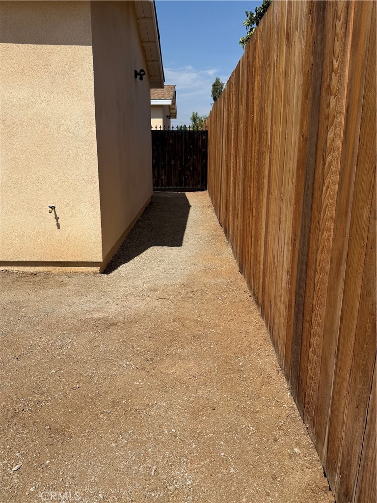 5875 5877 Challen Avenue Property Photo 19