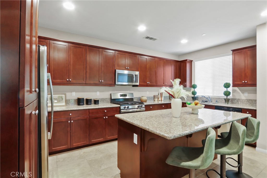 8585 Montrose Property Photo 5