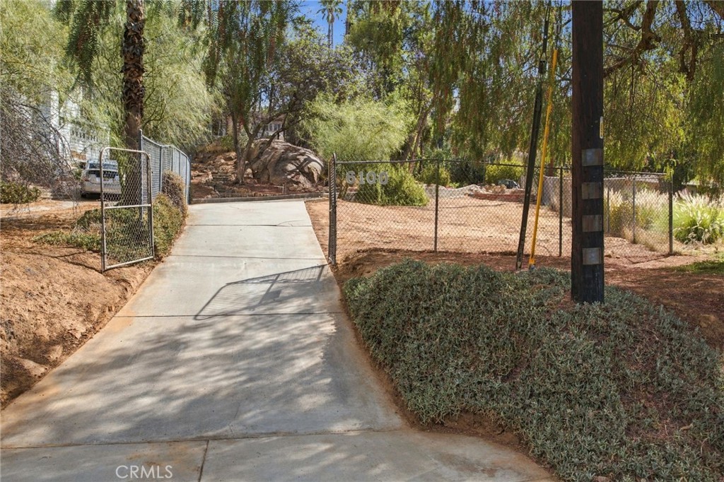 6100 Pachappa Drive Property Photo 2