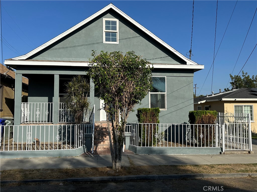 261 Kendall Avenue Property Photo 2