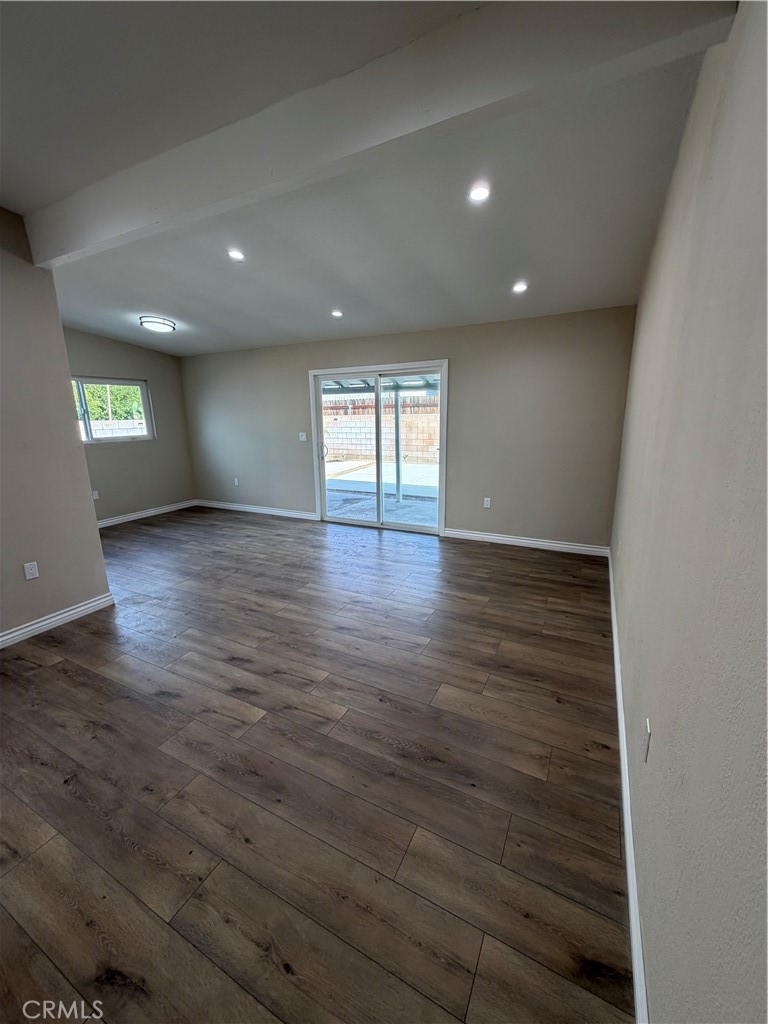 364 W Rosewood Street Property Photo 5