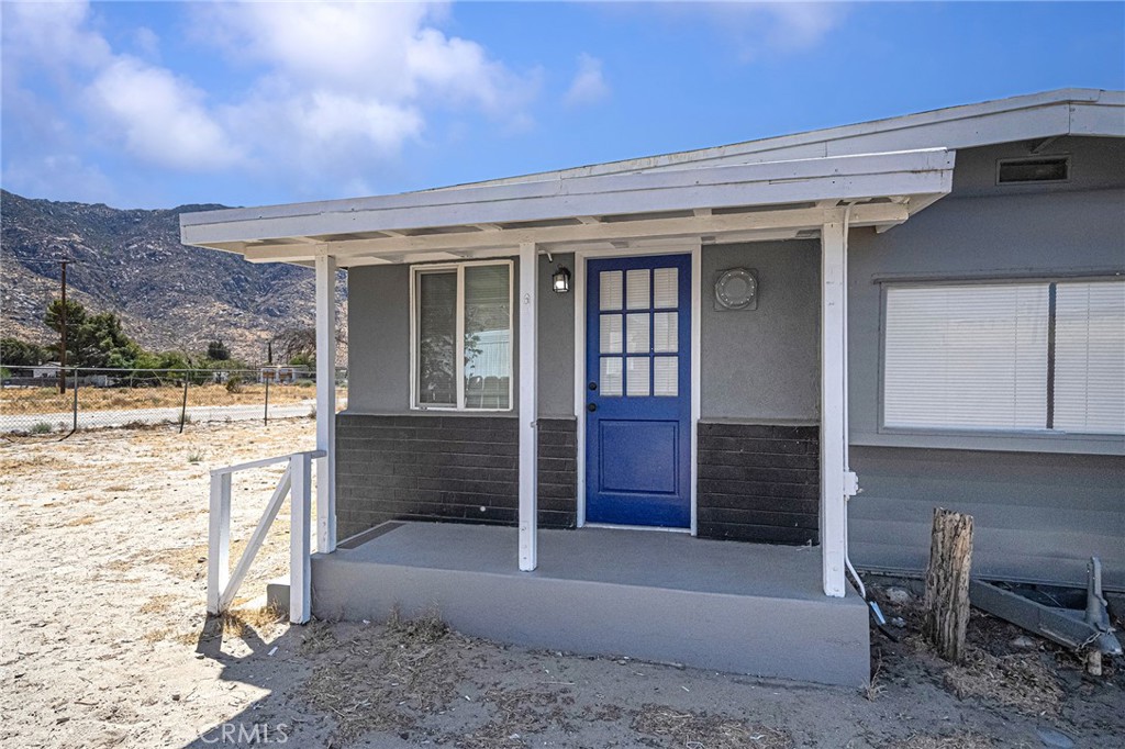 52356 Date Avenue Property Photo 2