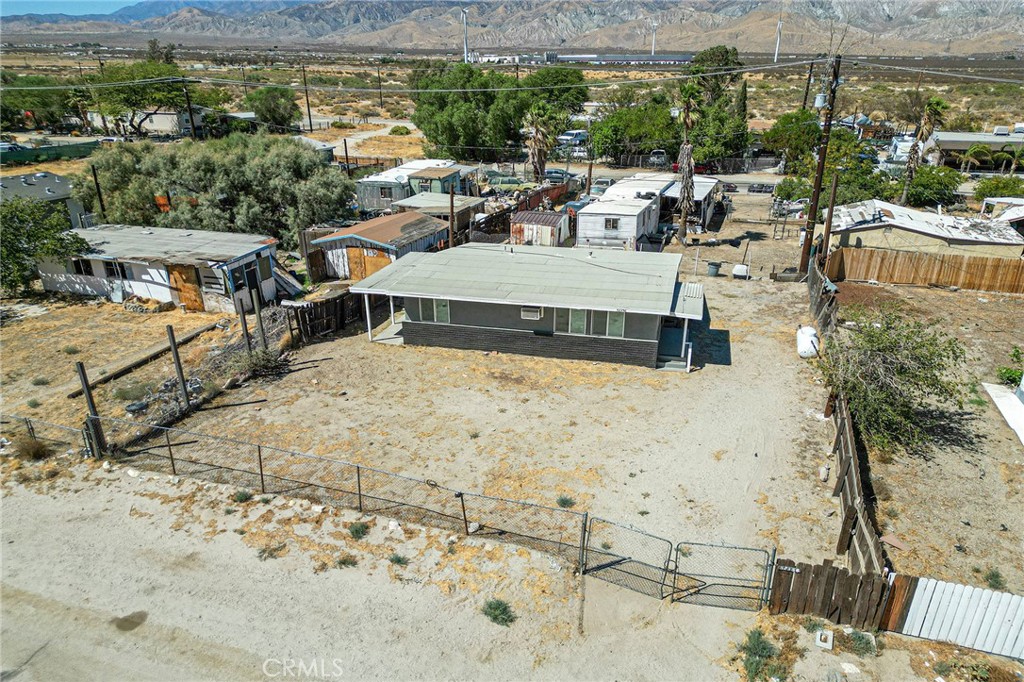52356 Date Avenue Property Photo 3