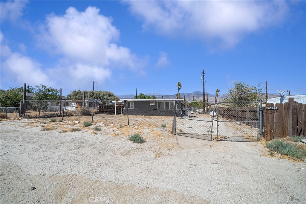 52356 Date Avenue Property Photo 5