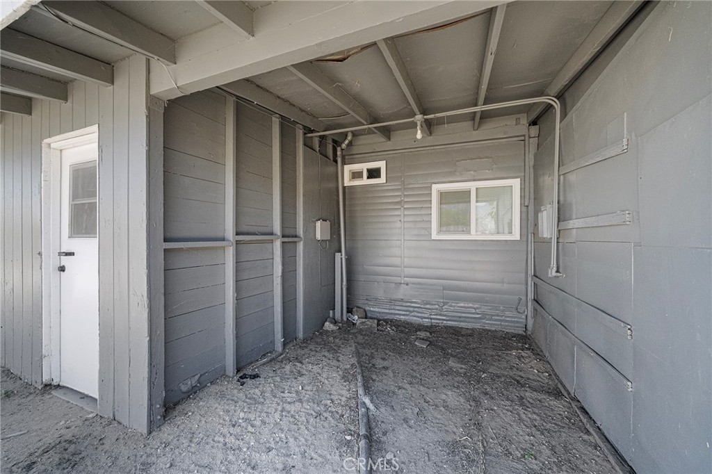 52356 Date Avenue Property Photo 7