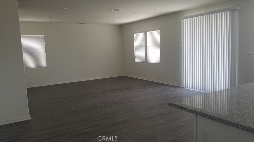 4723 S Rogers Property Photo 20