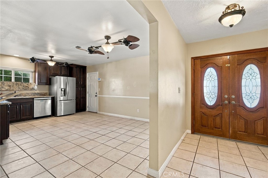 1270 W 25th Street Property Photo 5