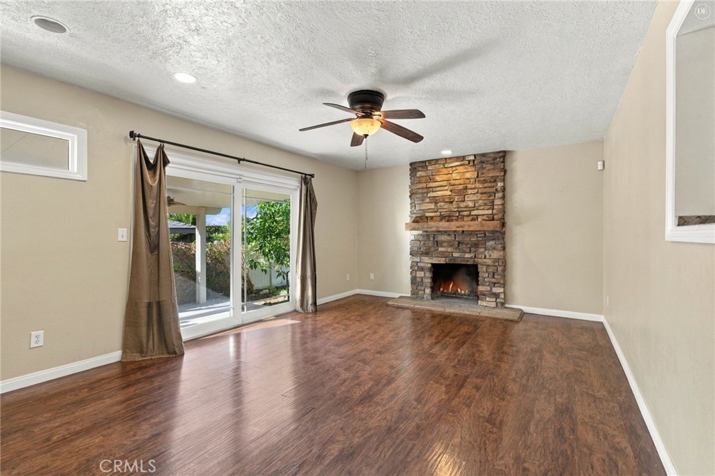 1270 W 25th Street Property Photo 7