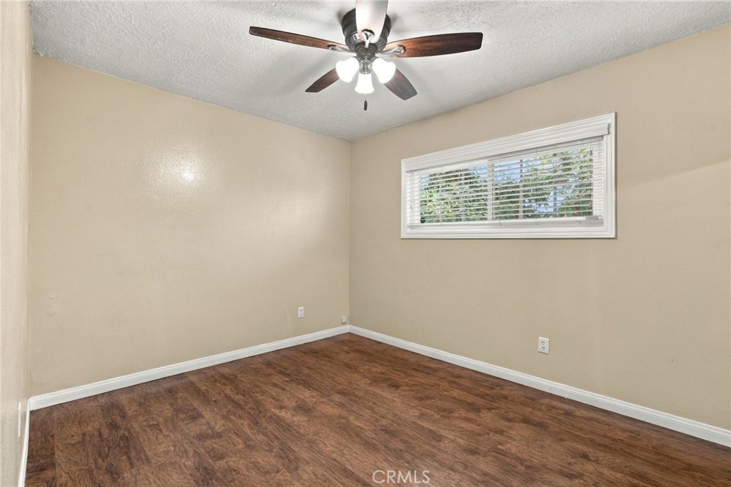 1270 W 25th Street Property Photo 23