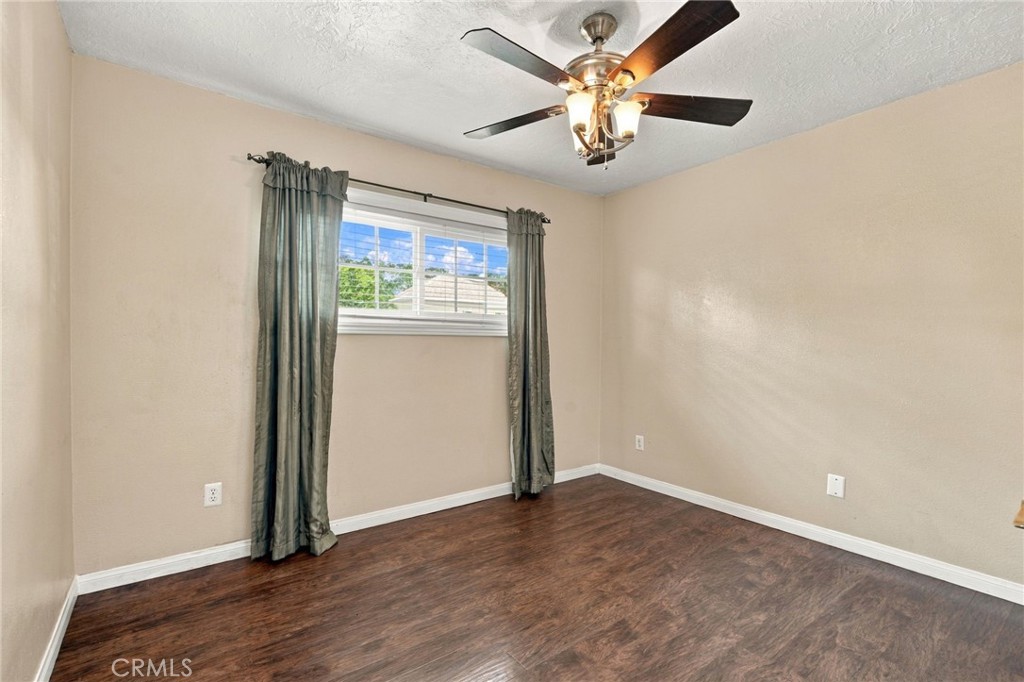 1270 W 25th Street Property Photo 26