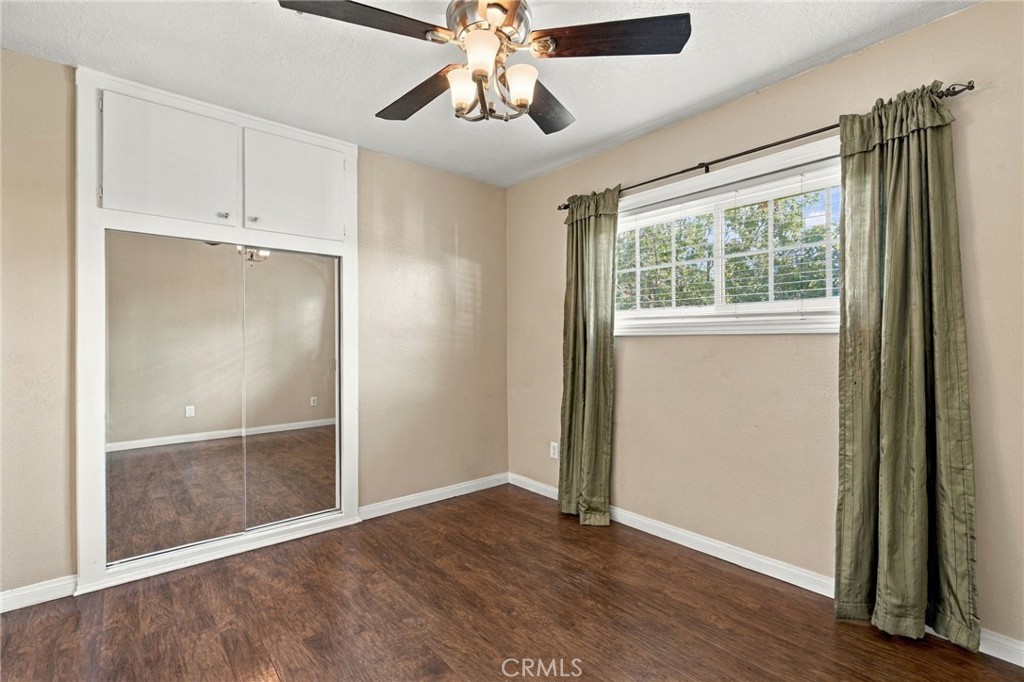 1270 W 25th Street Property Photo 27