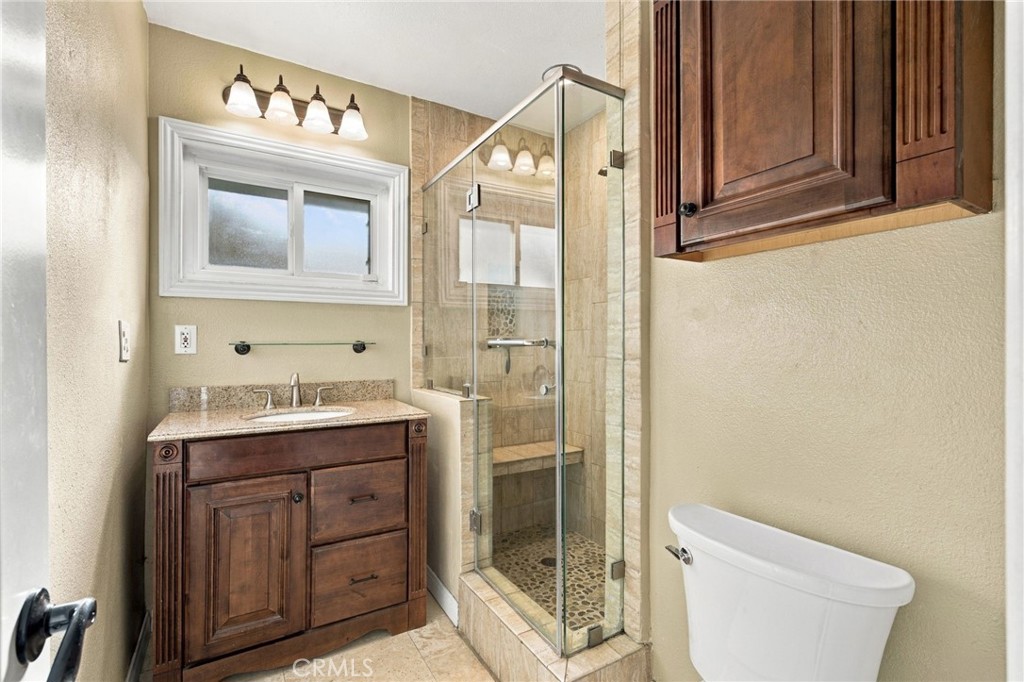 1270 W 25th Street Property Photo 28