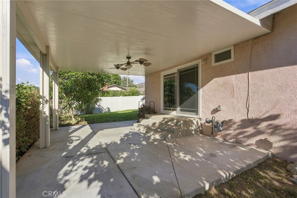 1270 W 25th Street Property Photo 33