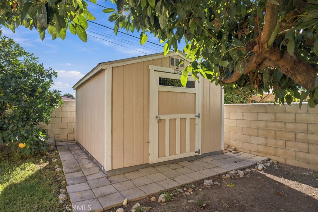 1270 W 25th Street Property Photo 34