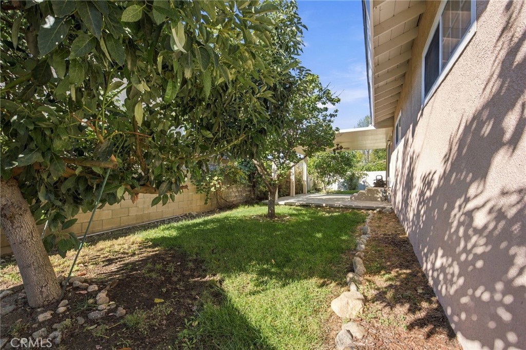 1270 W 25th Street Property Photo 39