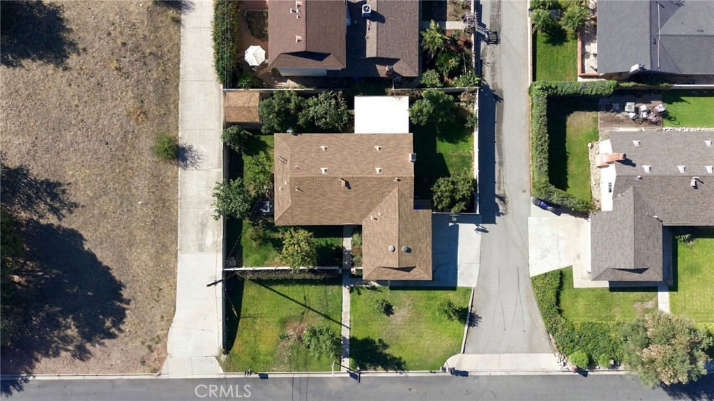 1270 W 25th Street Property Photo 44
