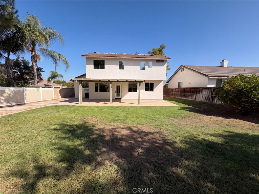 33825 Glenoaks Property Photo 5