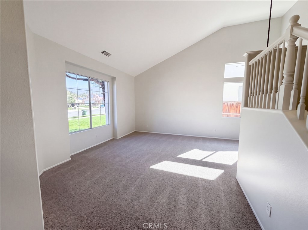 33825 Glenoaks Property Photo 9