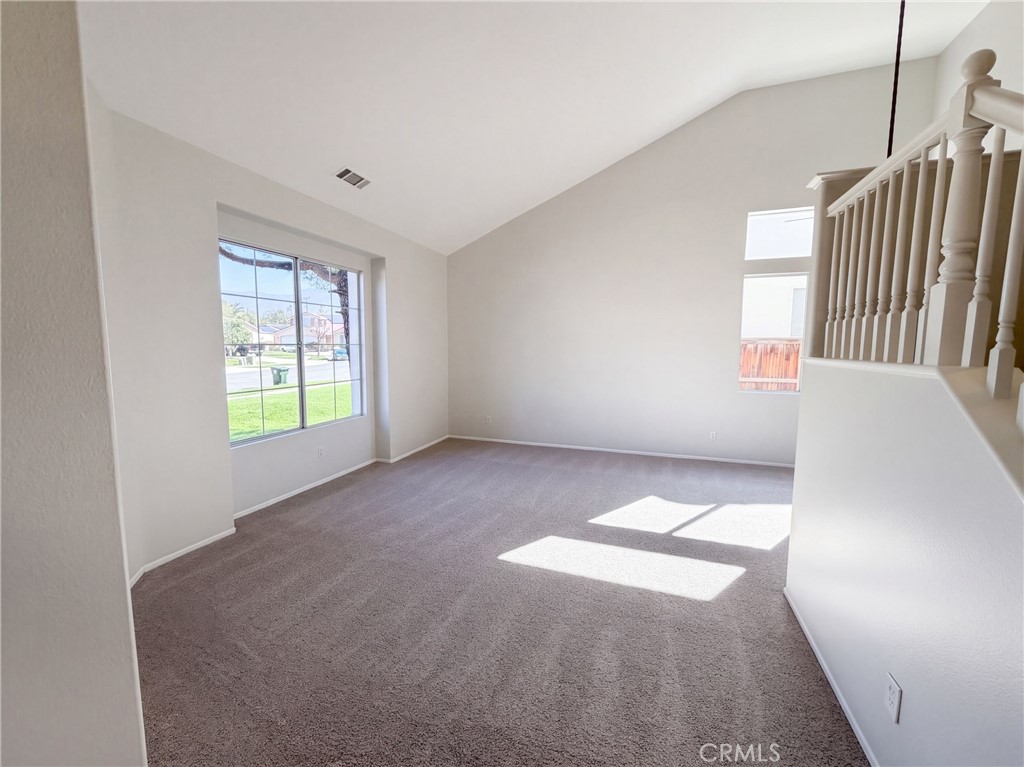 33825 Glenoaks Property Photo 9