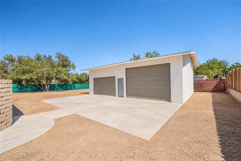 9221 Jacaranda Property Photo 5