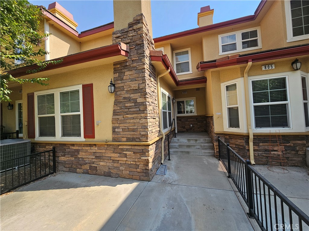 1510 Orange Property Photo 3