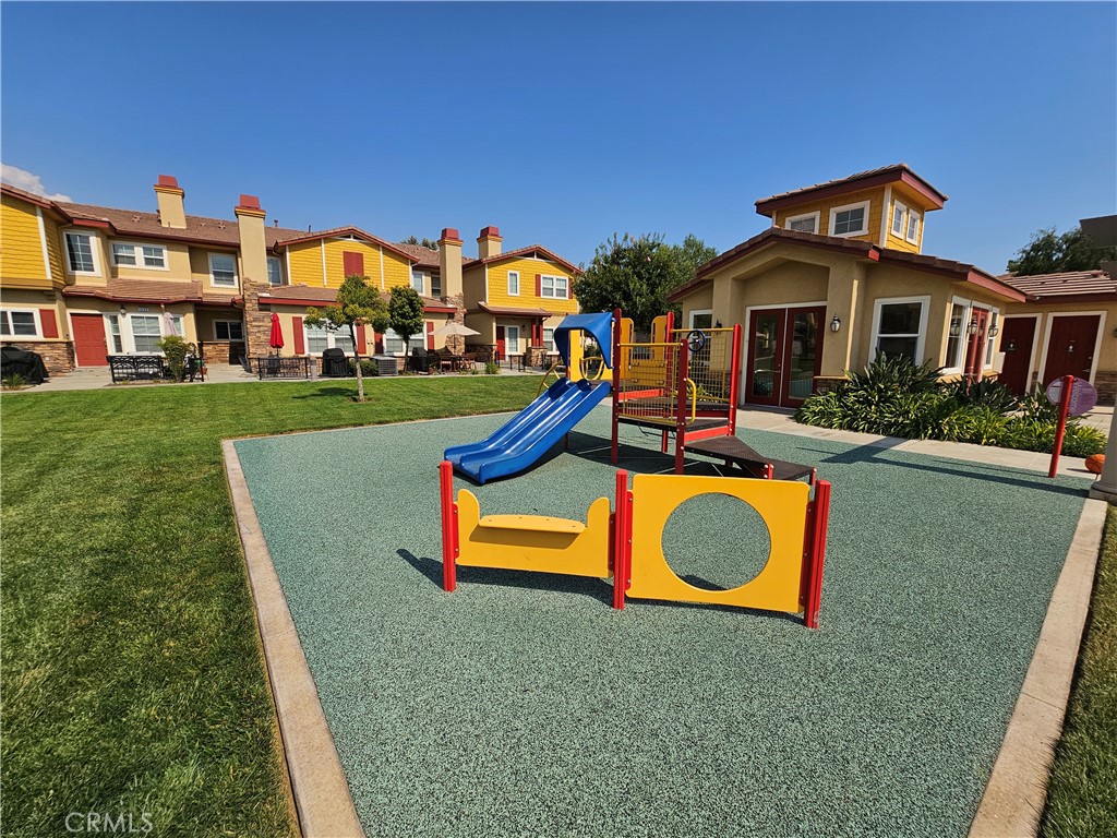 1510 Orange Property Photo 13