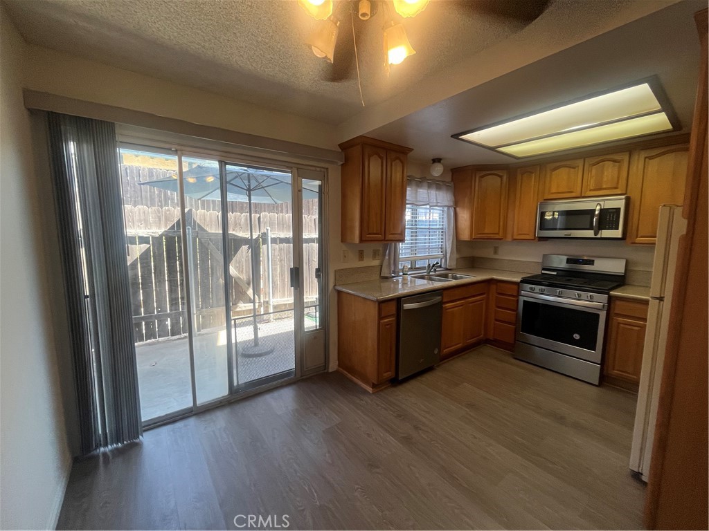 3775 Oxford Property Photo 6
